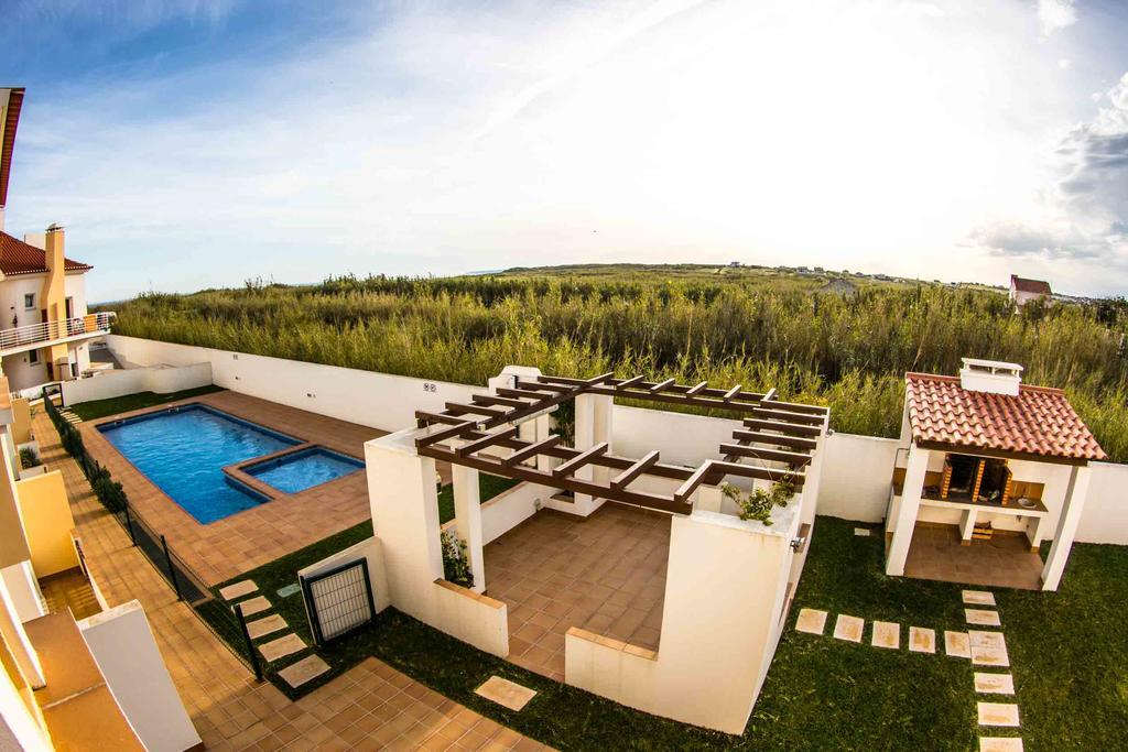 Apartments Baleal: Close To The Sea + Pool Bagian luar foto