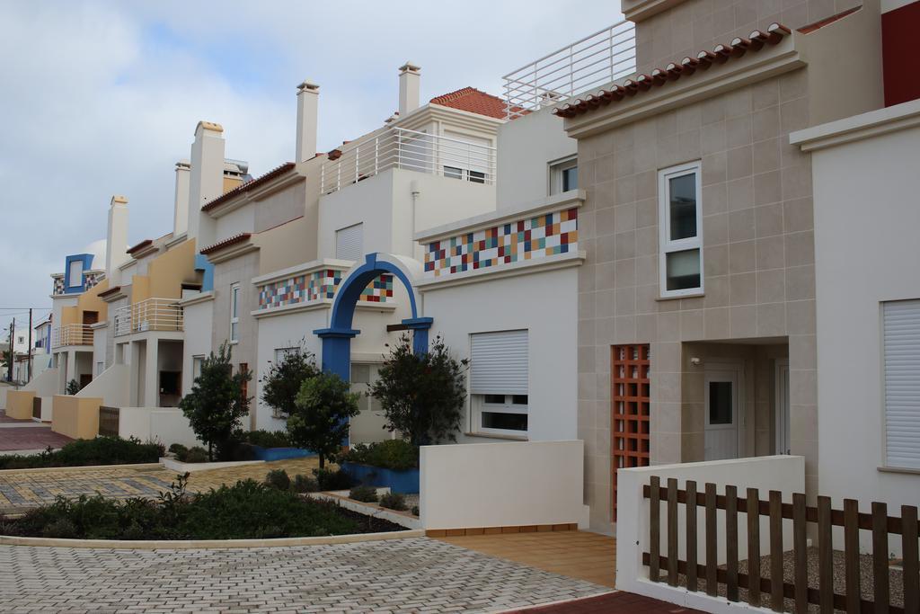 Apartments Baleal: Close To The Sea + Pool Bagian luar foto
